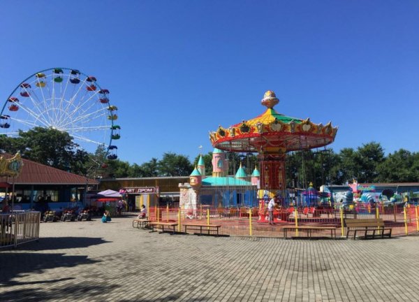 Парк аттракционов Владивосток набережная