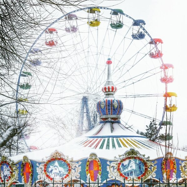 Парк аттракционов Владивосток Карусель