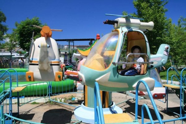 Парк аттракционов фантазия Владивосток