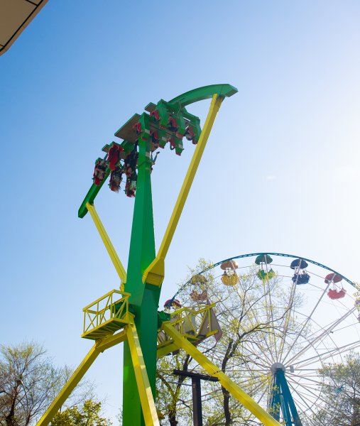 Парк аттракционов Владивосток Карусель