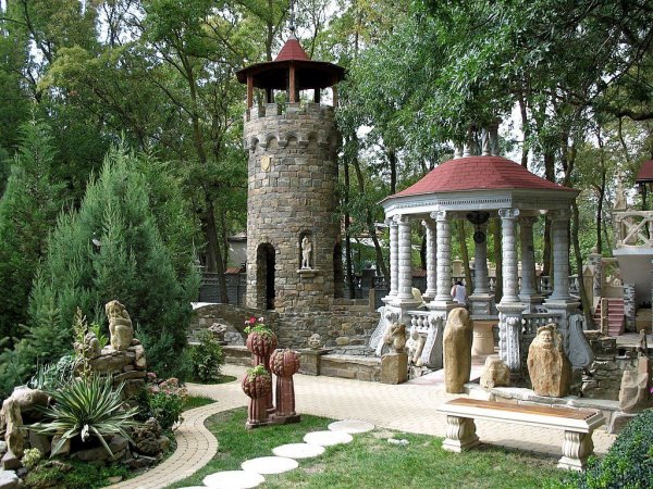 Геленджик старый парк в Кабардинке