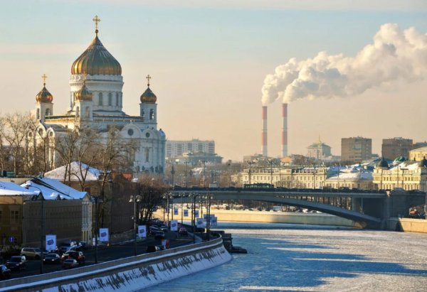 Москва зима солнце