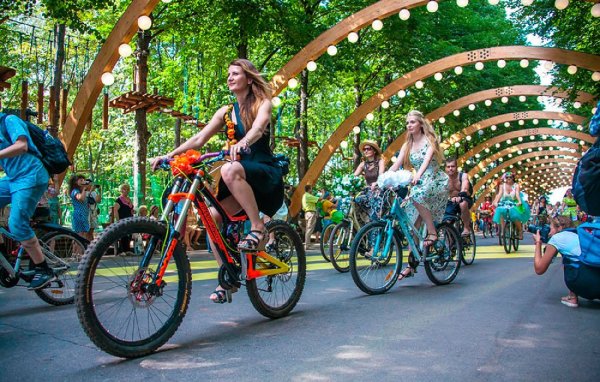 Парк Сокольники на велосипеде