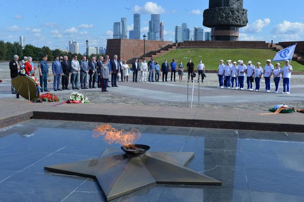 Поклонная гора вечный огонь