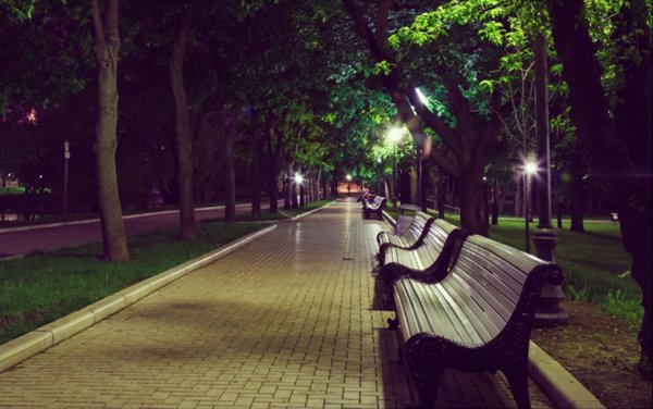 Волжский бульвар парк скамейки