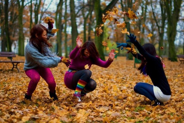 Осенняя прогулка с друзьями