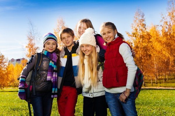 Подростки на прогулке