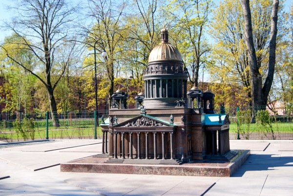 Александровский парк Санкт-Петербург Горьковская