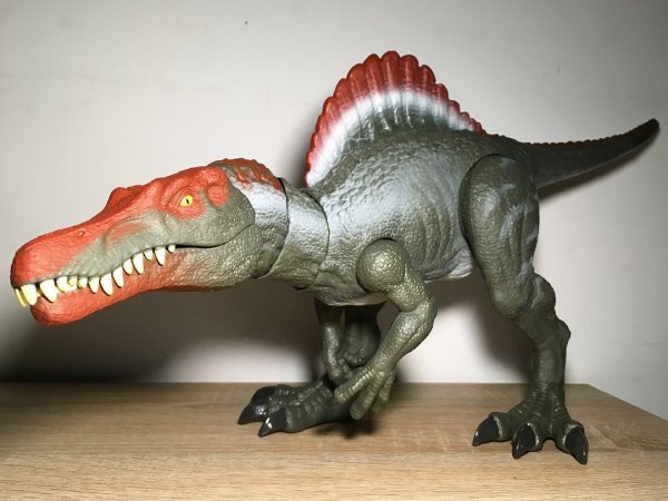Динозавр Jurassic World Спинозавр