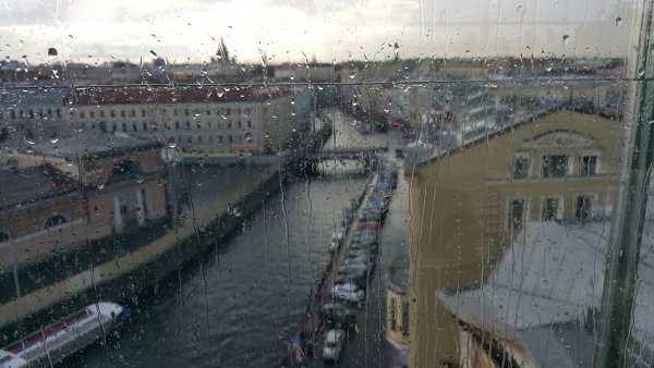 Дождливый Питер из окна