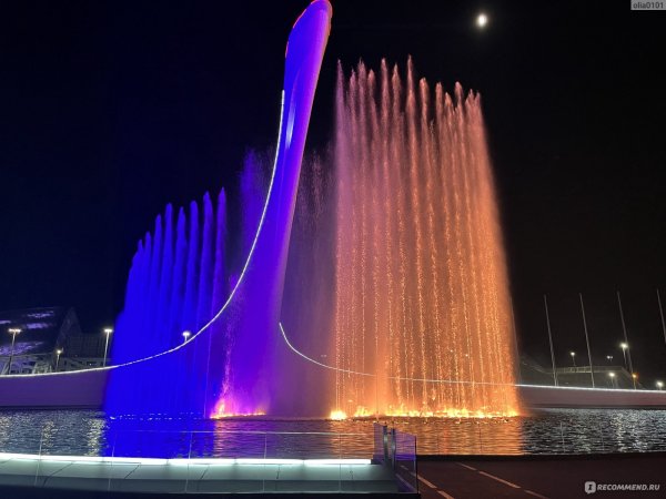 Шоу фонтанов в Олимпийском парке Сочи 2022