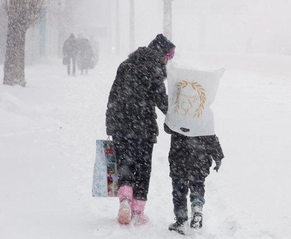 Снег смешно