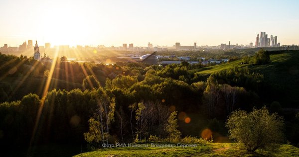 Вид с Крылатских холмов закат