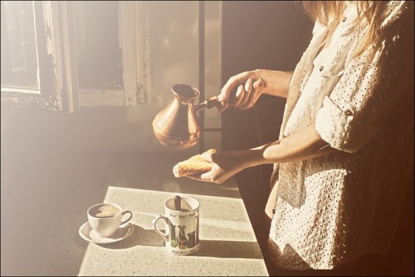 Утро девушка