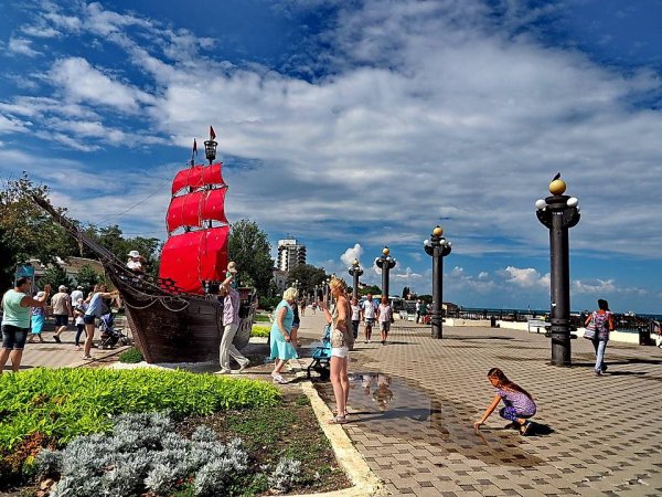 Центральная набережная Анапы