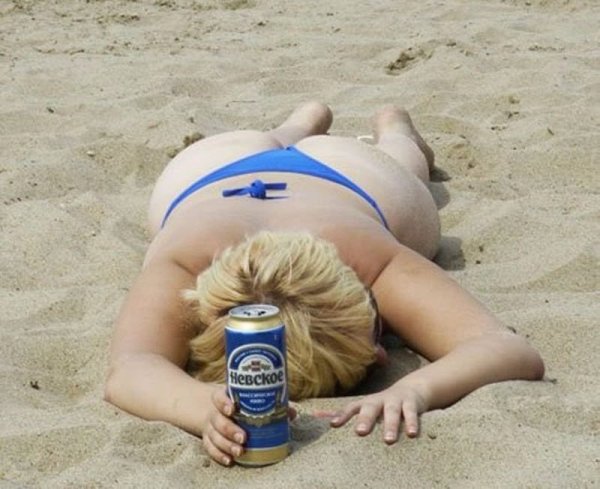 Смешные тётки на море