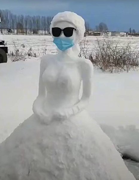 Прикольные снежные бабы