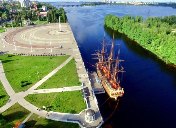 Адмиралтейская площадь Воронеж