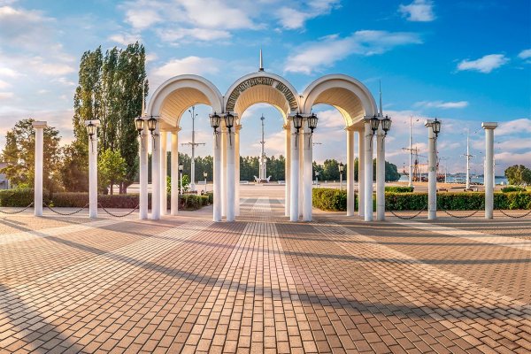 Сквер на набережной Воронеж Адмиралтейская