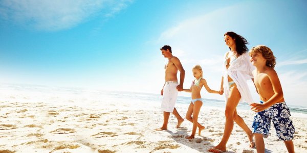 Семья счастье пляж