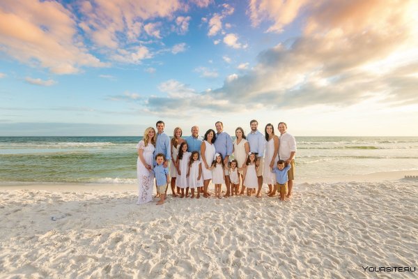 Большая семья на отдыхе