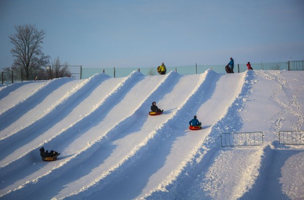 Большие снежные горки