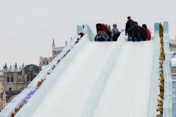 Снежные горки в Москве