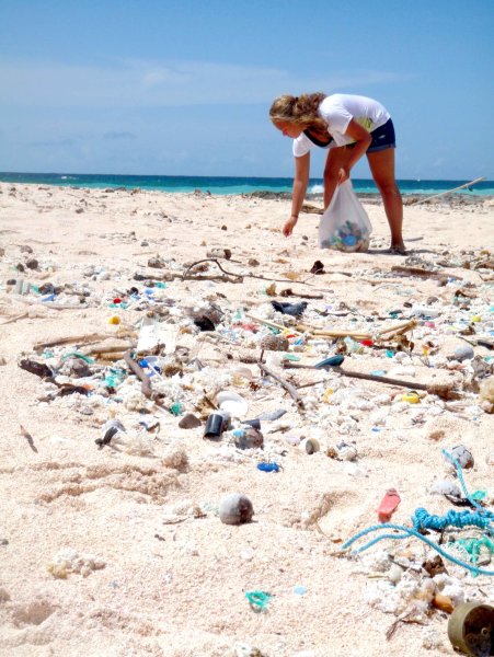 Уборка пляжа