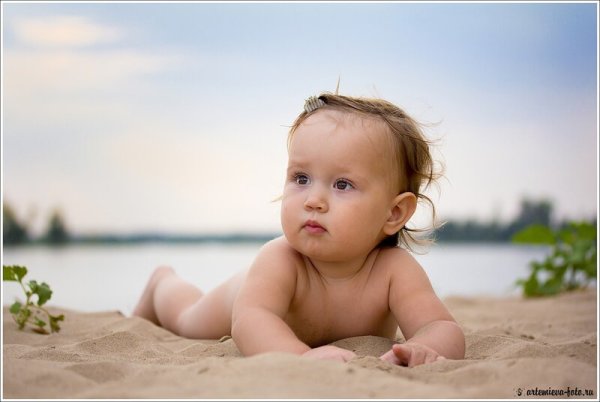 Детишки голышки