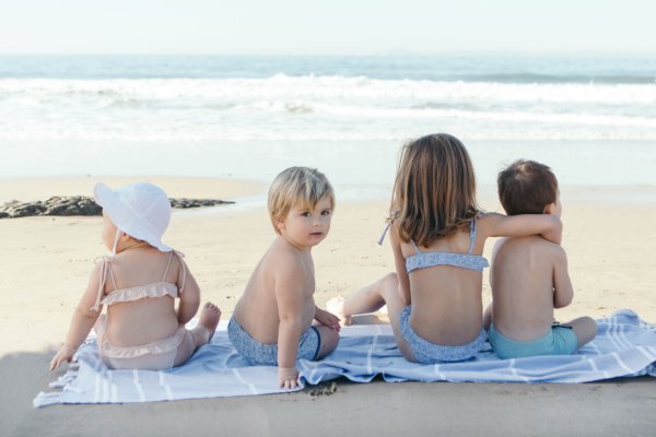 Детишки на пляже