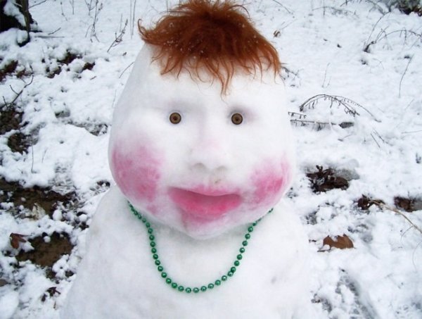 Снежная баба смешная
