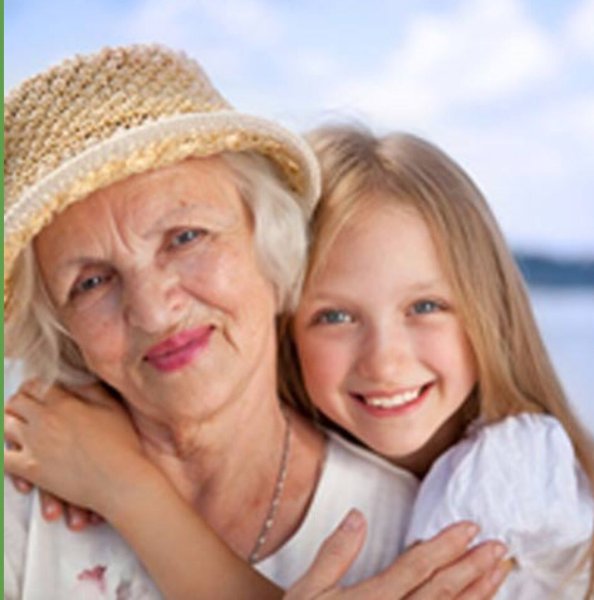 Девочка и бабушка
