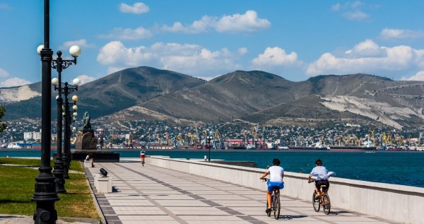 Чёрное море набережная Новороссийск
