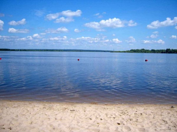 Пляж на речке