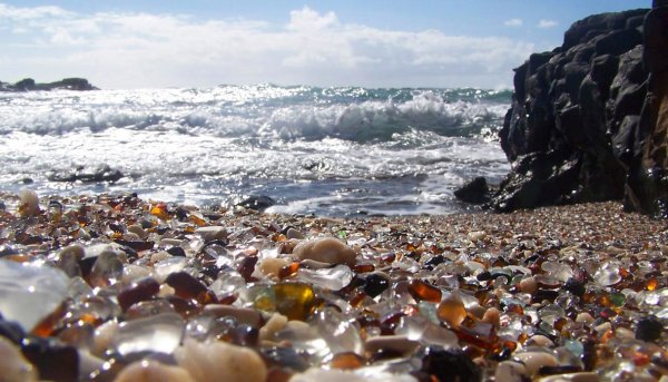 Цветная галька на острове Крит Греция