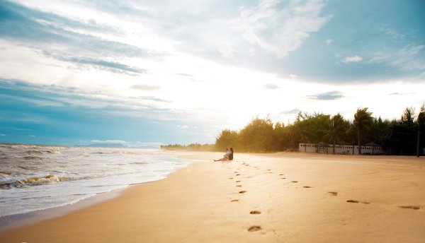 Пустой берег моря