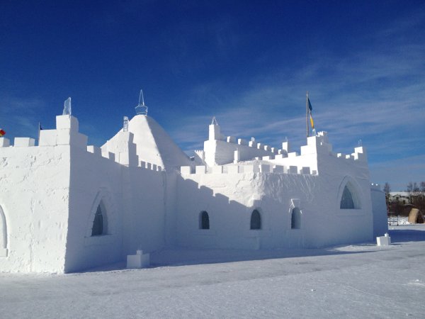 Снежный городок крепость