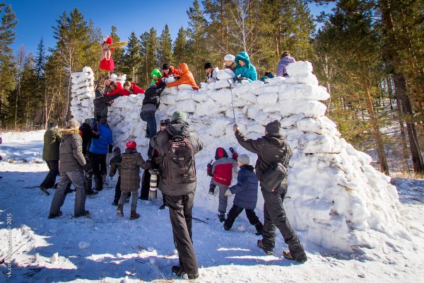 Снежная крепость