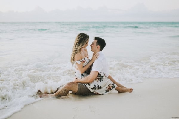 Пара на пляже