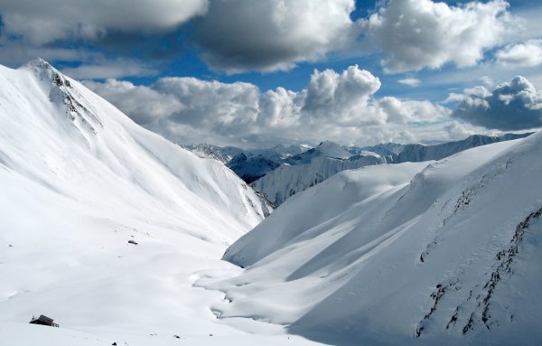 Снежная Горная Долина