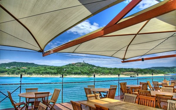 Летнее кафе терраса море парусники