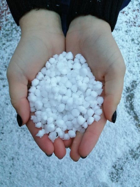 Крупный град