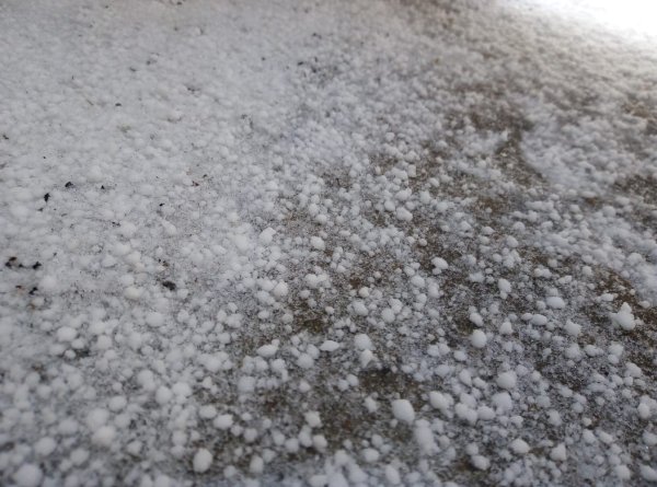 Мелкий град осадки