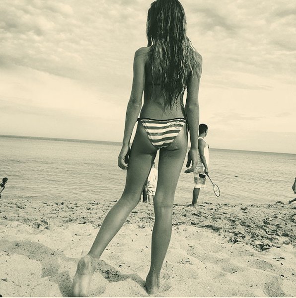 Кристина Пименова на пляже