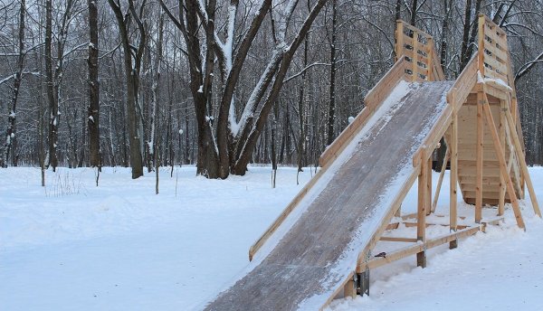 Зимняя горка Мономах