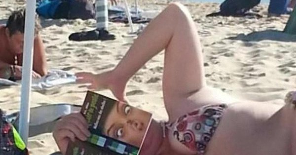 Бабы на пляже в неловкой ситуации