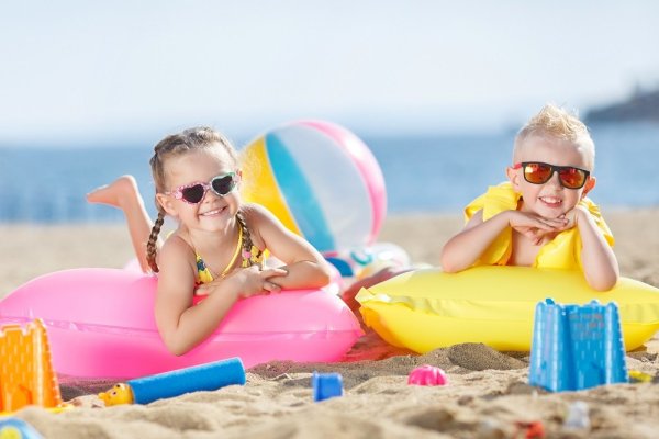 Девочки маленькие солнечные ванны