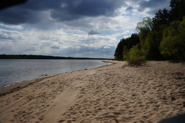 Песчаный берег город Маркс
