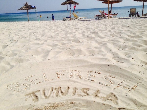 Тунис песок