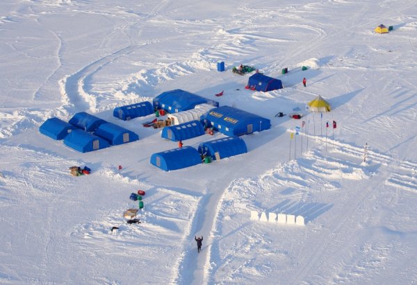 Полярный лагерь Барнео